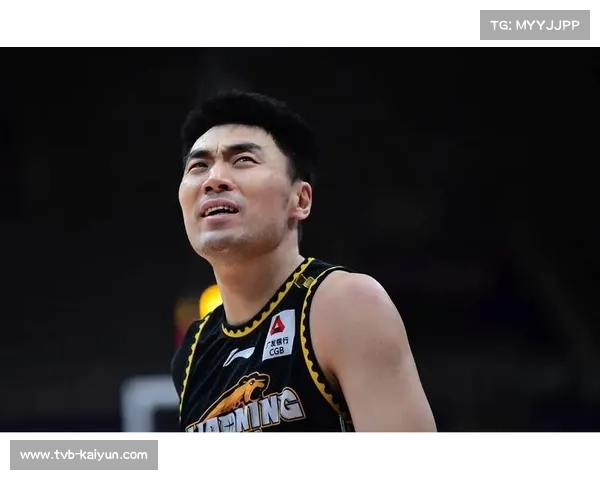 李晓旭调侃主帅杨鸣“逼我练还不让退役”，辽篮老将发布会真情流露